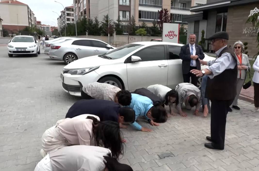 Korelilerin Türk gaziye hürmeti. İzlerken gözleriniz dolacak 8